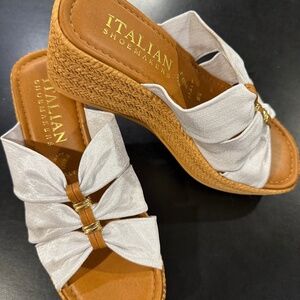 Italian Shoemaker size 6-1/2 white sandals - NEVER WORN